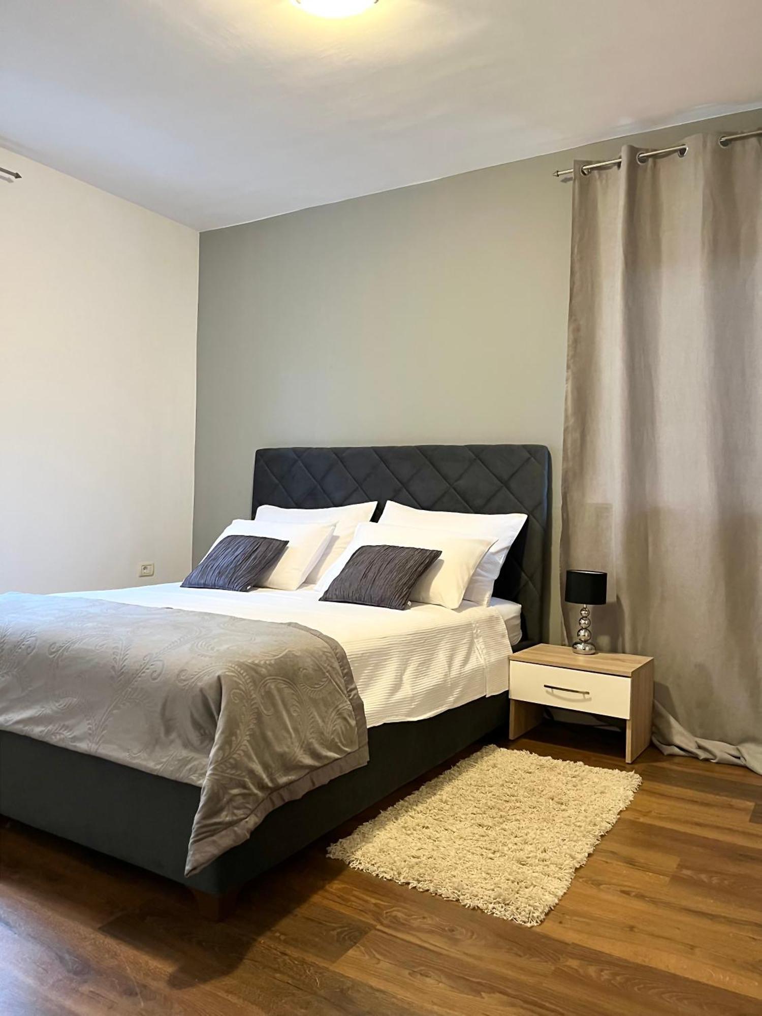 Apartment Domus Lauri Umag Buitenkant foto